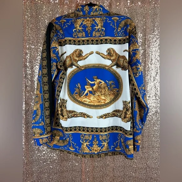 Blue Tiger printed button down top, size medium - Picture 2 of 2